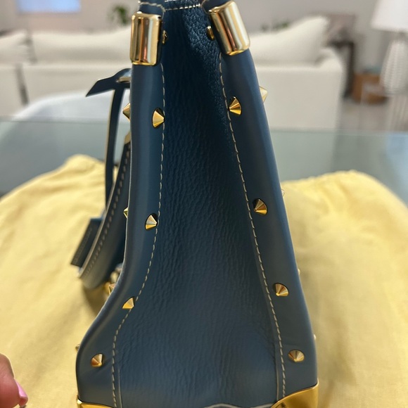 Louis Vuitton Cuir Suhali Blue and Gold Satchel with Trunk-Style Design - Picture 9 of 15